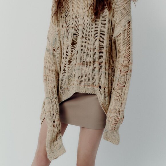 ZARA Oversized Knit Sweater with Rips SIZE M NWT Bloggers Favorite - Picture 5 of 10
